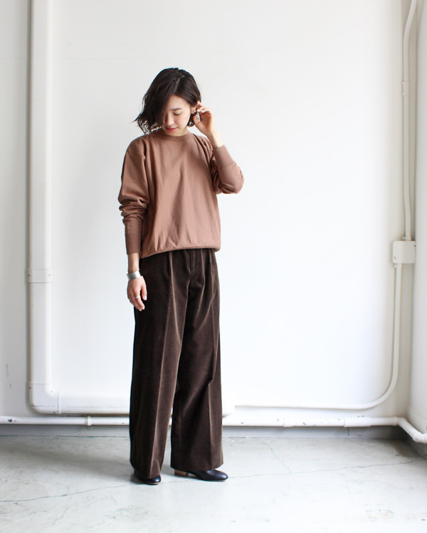 AURALEE  WASHED CORDUROY WIDE SLACKS